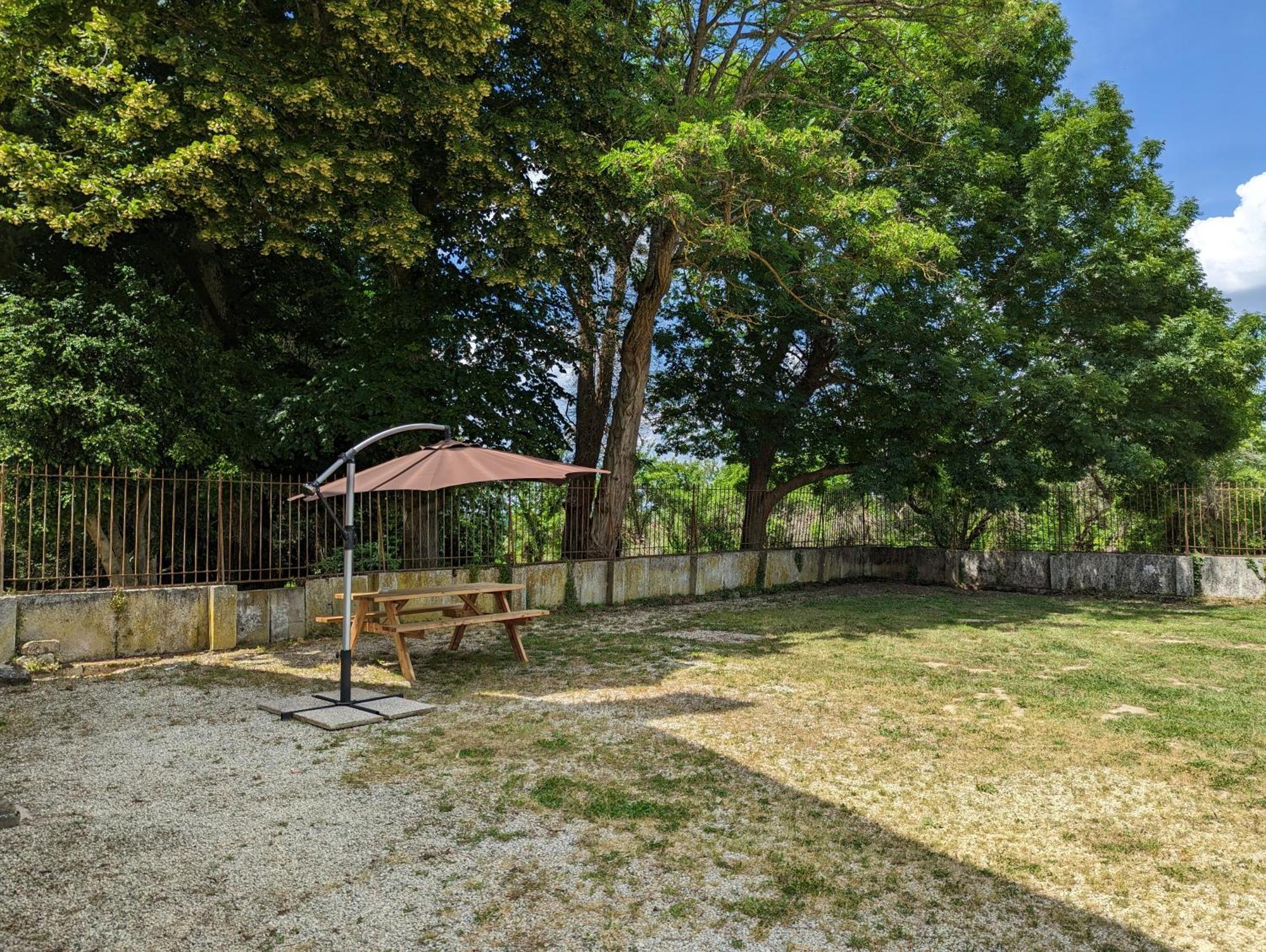 Domaine Du Faure Bed & Breakfast Chadurie Dış mekan fotoğraf