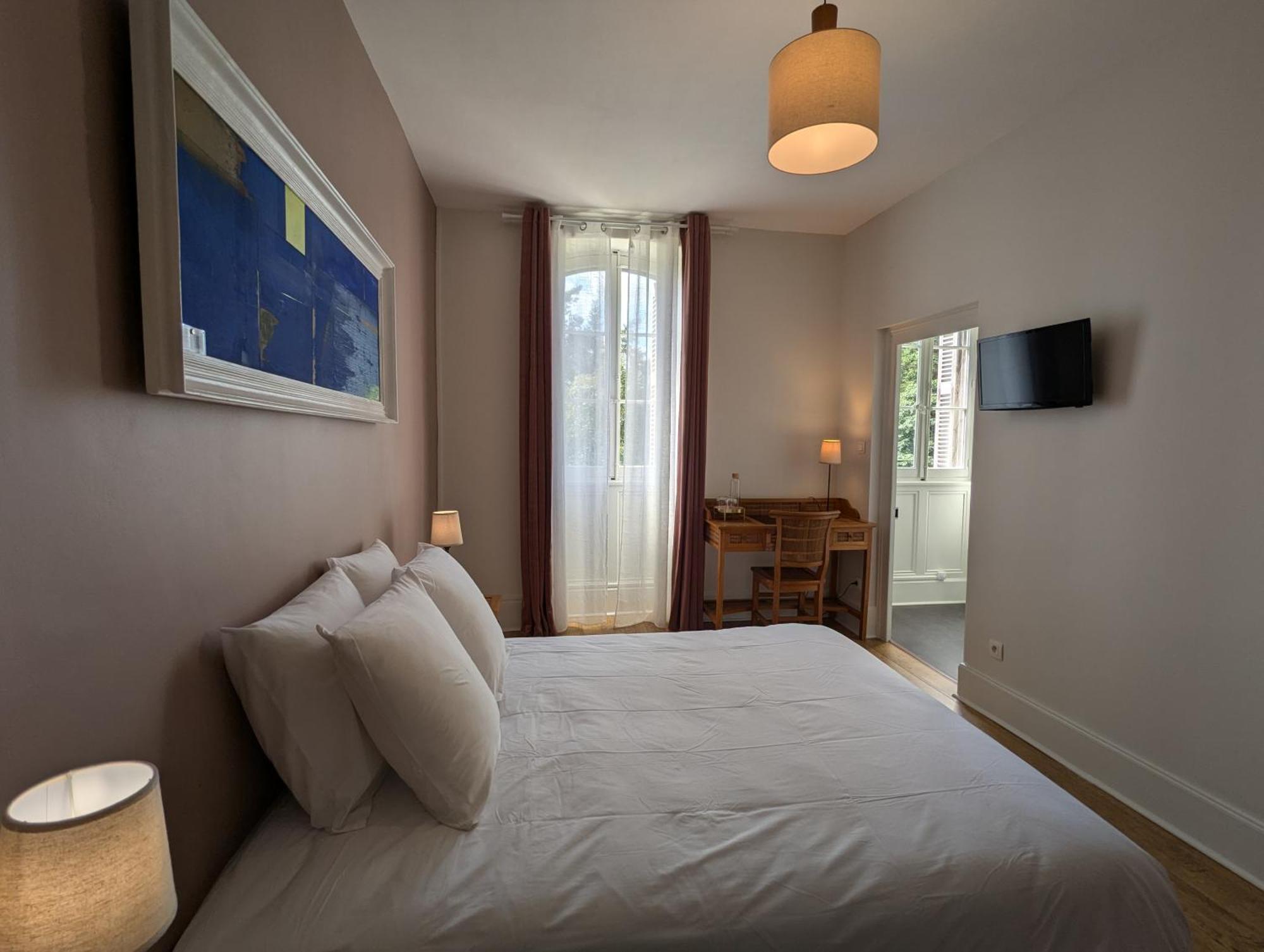 Domaine Du Faure Bed & Breakfast Chadurie Oda fotoğraf