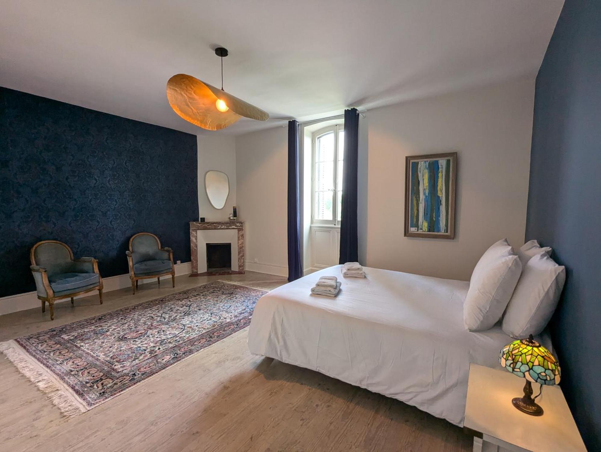 Domaine Du Faure Bed & Breakfast Chadurie Oda fotoğraf